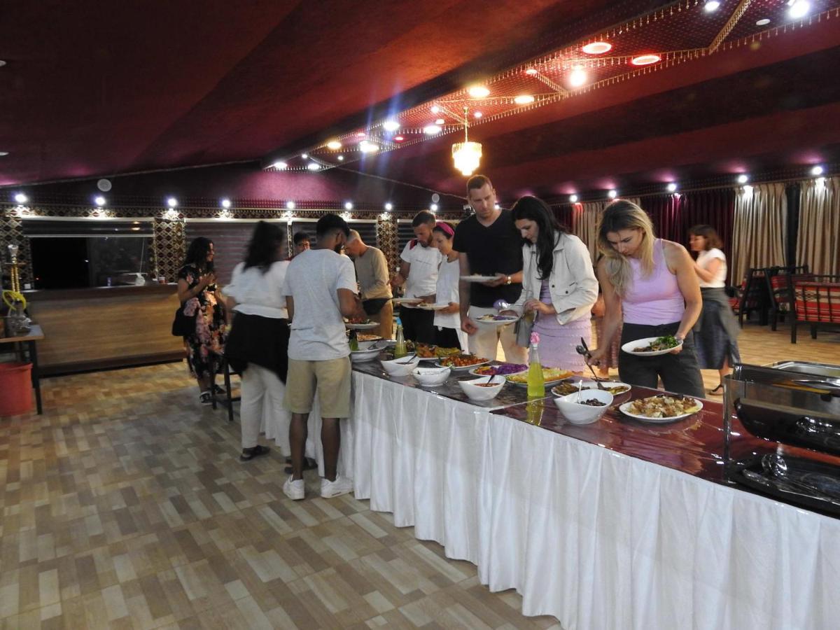 Rum Magic Nights Rum vádi Kültér fotó